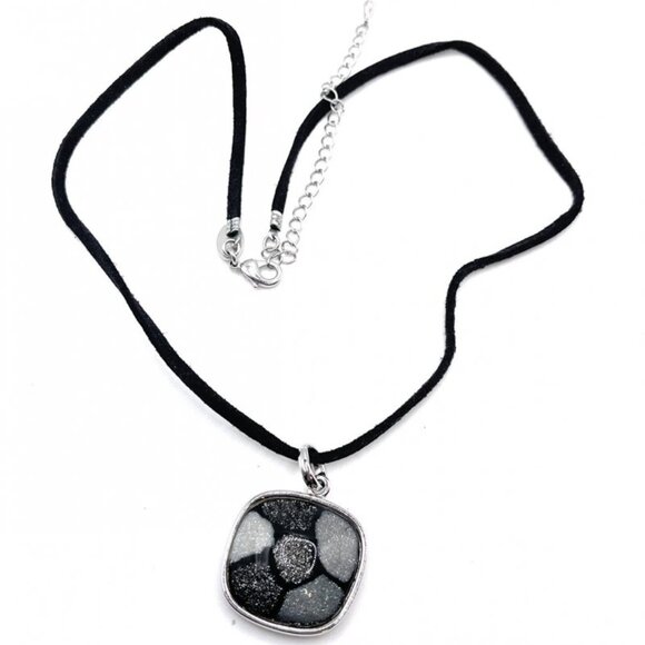 Animal Instinct Retired lia sophia necklace - Picture 1 of 1